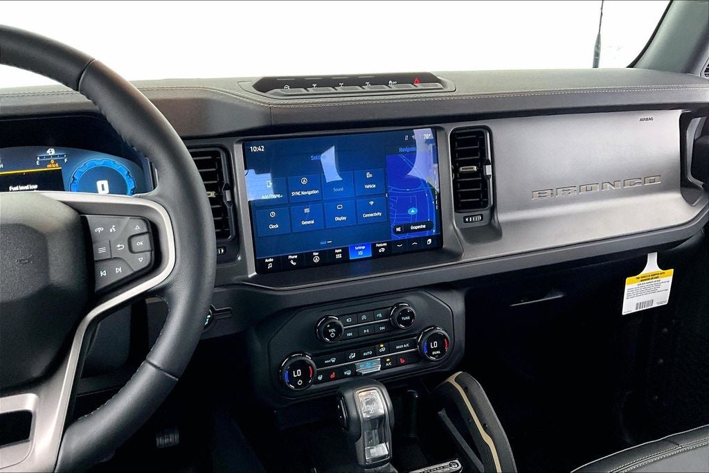 2025 Ford Bronco Badlands Sasquatch PKG