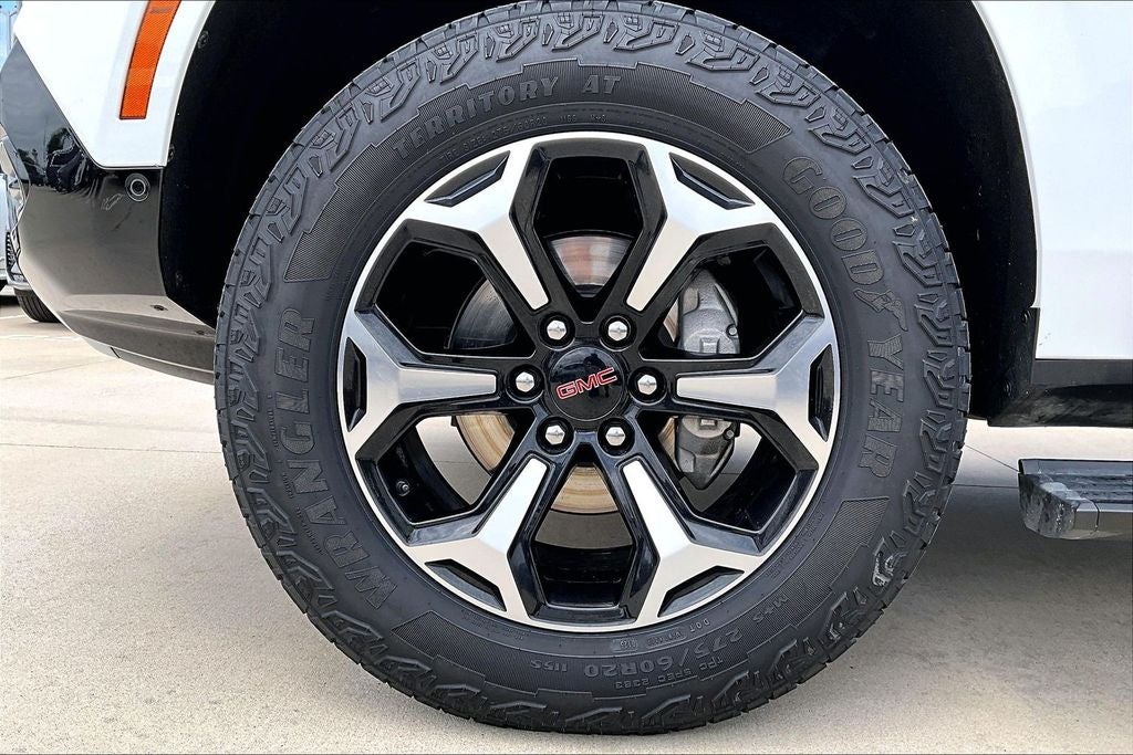2025 GMC Yukon AT4