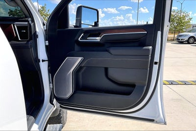 2024 GMC Sierra 2500HD Denali