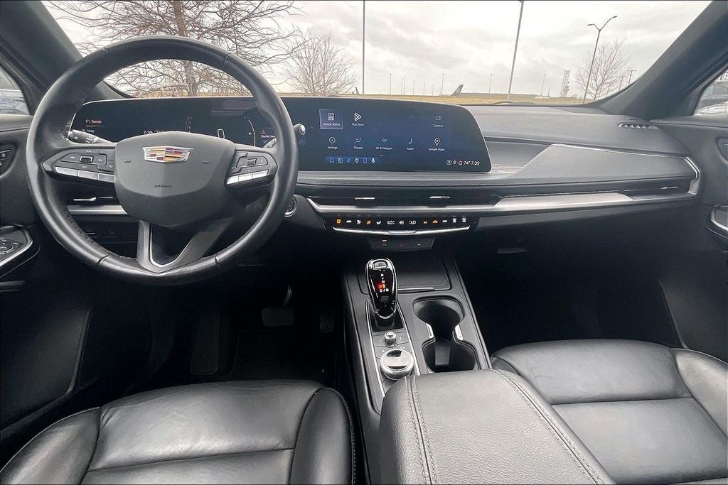 2025 Cadillac XT4 Premium Luxury