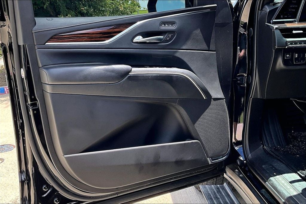 2022 Cadillac Escalade Premium Luxury