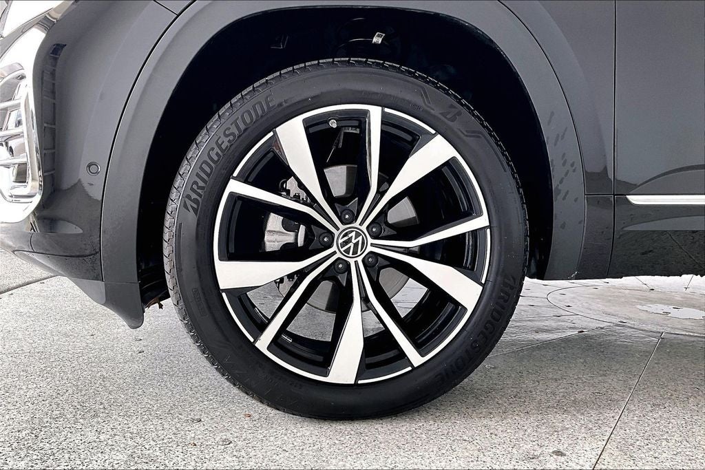 2025 Volkswagen Atlas 2.0T SEL Premium R-Line
