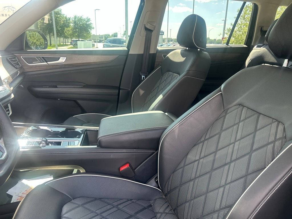 2025 Volkswagen Atlas 2.0T SEL Premium R-Line