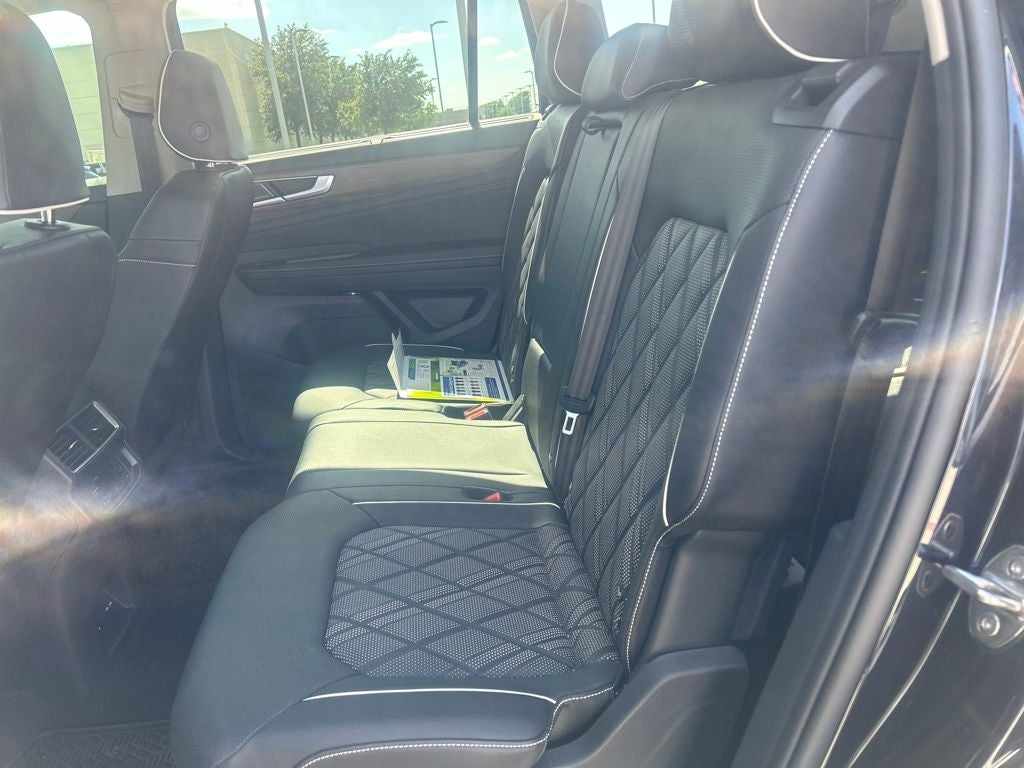 2025 Volkswagen Atlas 2.0T SEL Premium R-Line