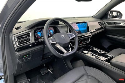 2025 Volkswagen Atlas Cross Sport 2.0T SE w/Technology