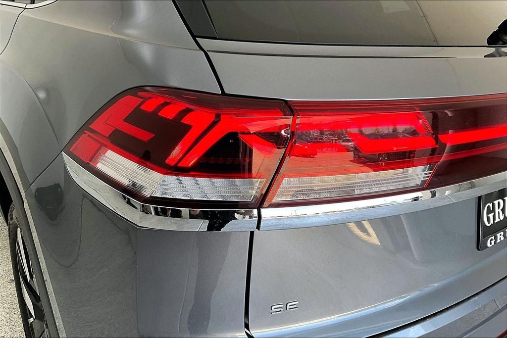 2025 Volkswagen Atlas Cross Sport 2.0T SE w/Technology