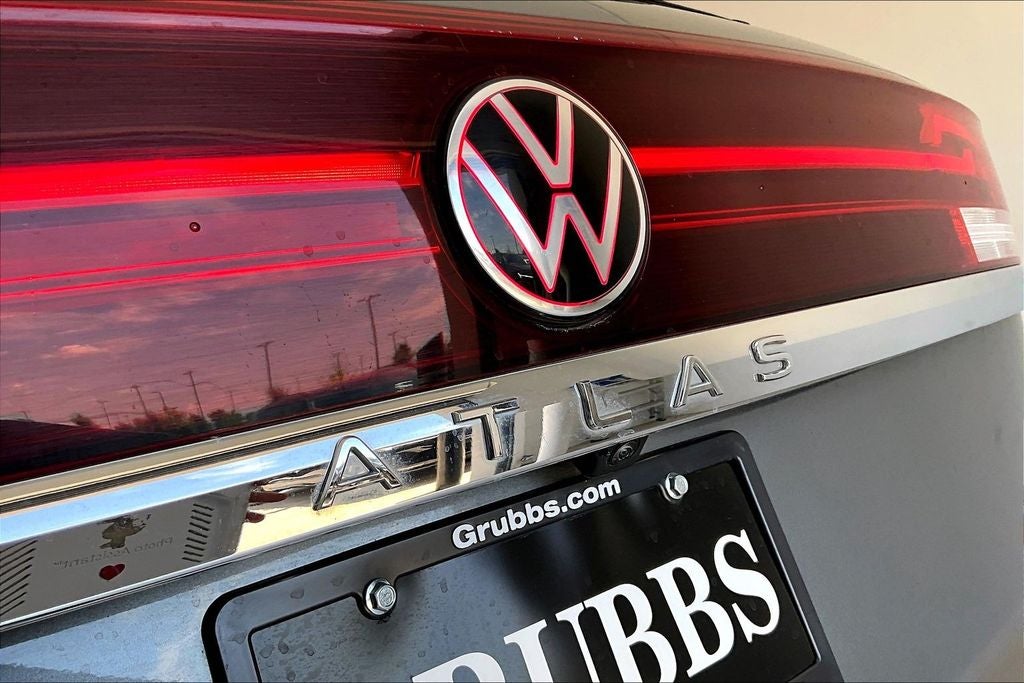2025 Volkswagen Atlas Cross Sport 2.0T SE w/Technology