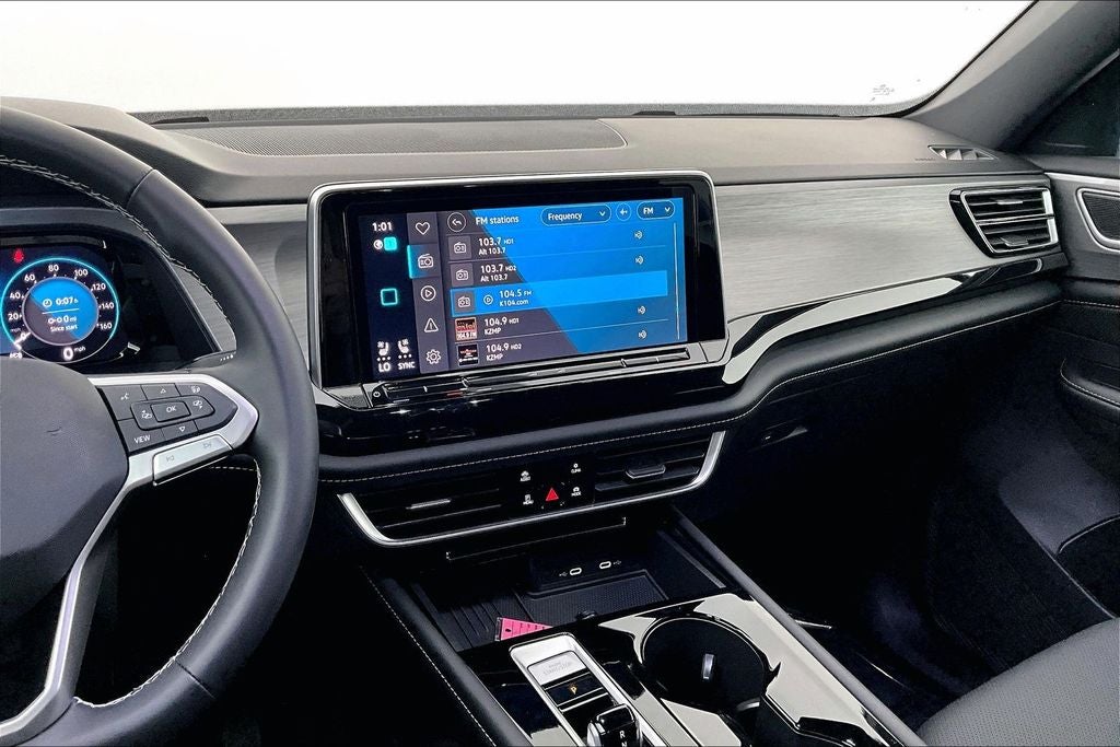 2025 Volkswagen Atlas Cross Sport 2.0T SE w/Technology