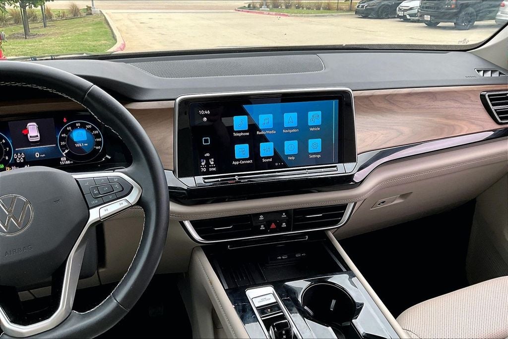 2025 Volkswagen Atlas 2.0T SE w/Technology