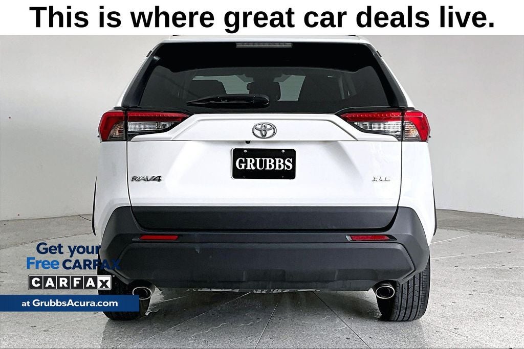 2025 Toyota RAV4 XLE
