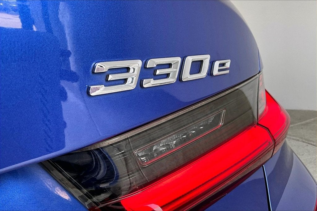 2021 BMW 3 Series 330e iPerformance
