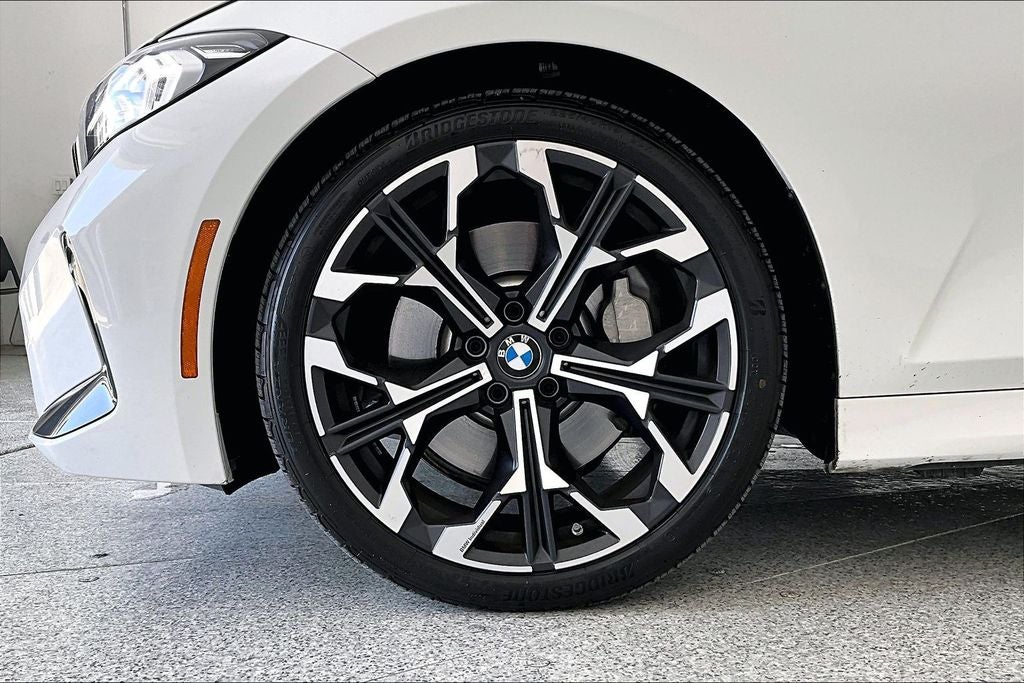 2025 BMW 3 Series 330i xDrive M Sport