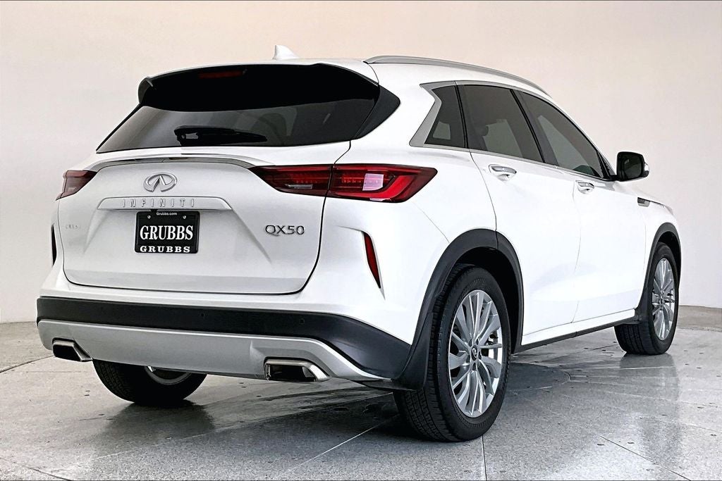 2023 INFINITI QX50 LUXE