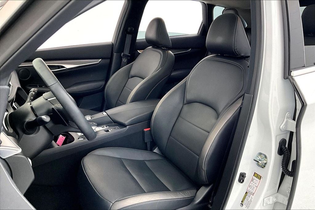 2023 INFINITI QX50 LUXE