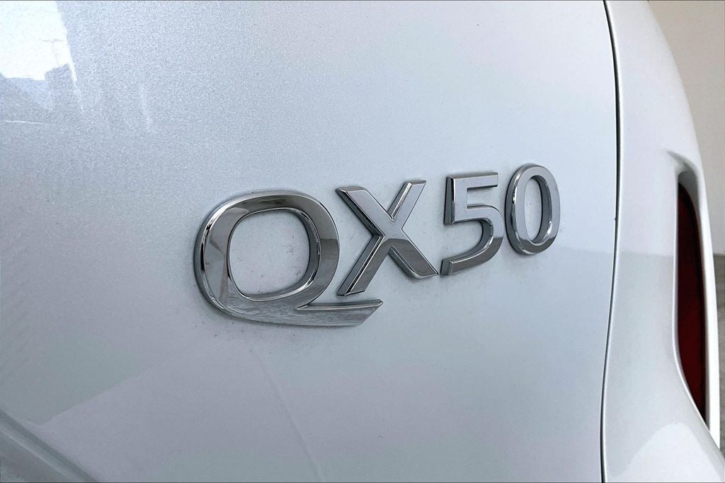 2023 INFINITI QX50 LUXE