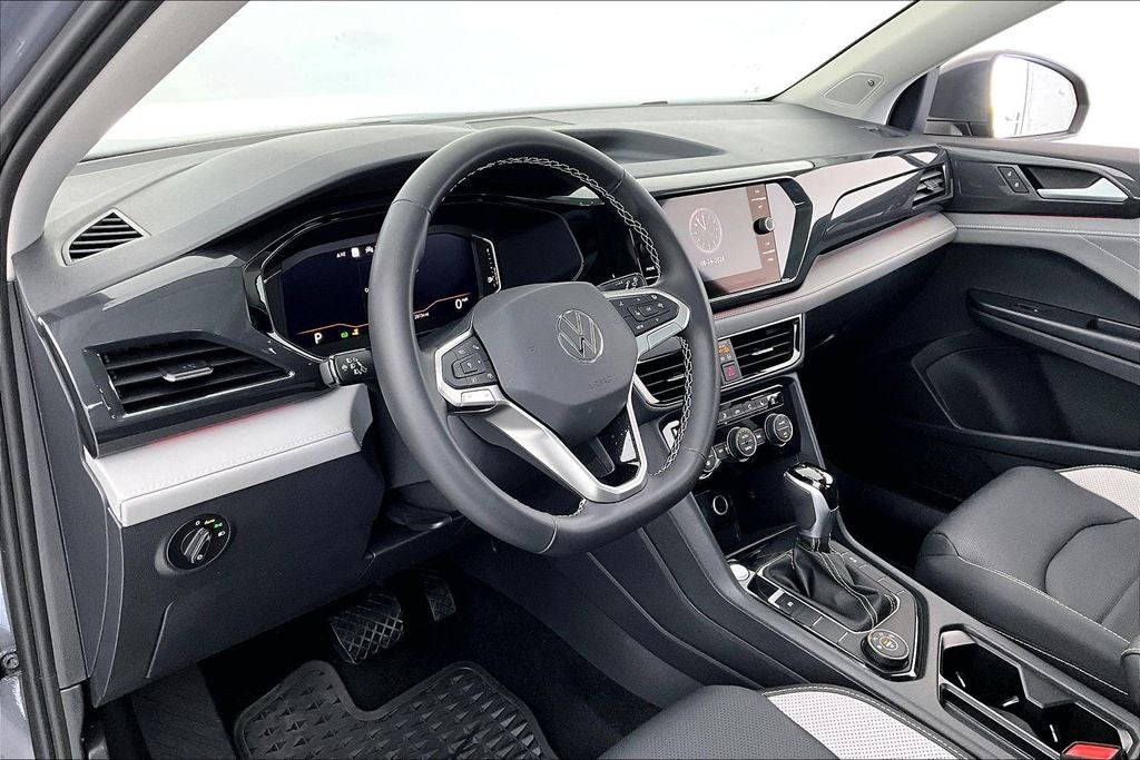 2024 Volkswagen Taos 1.5T SEL