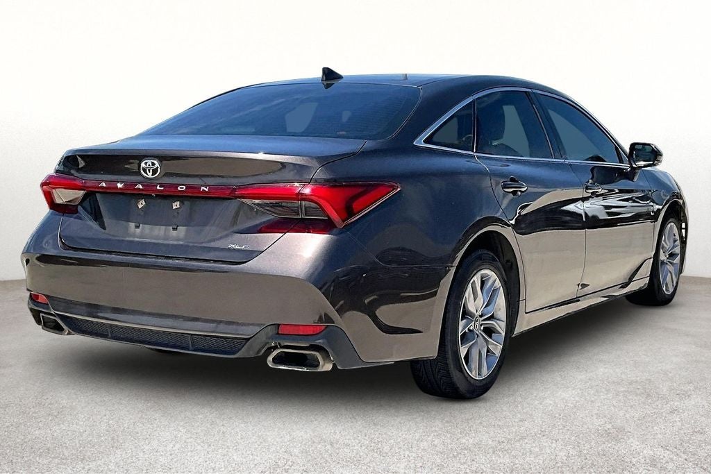 2019 Toyota Avalon XLE