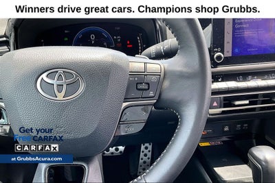 2025 Toyota Camry SE