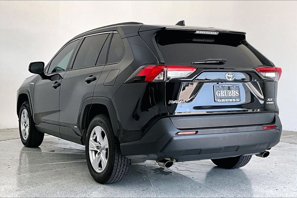 2020 Toyota RAV4 Hybrid XLE