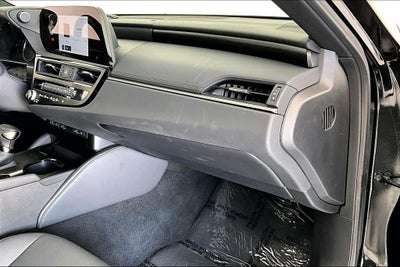 2025 Lexus ES 300h