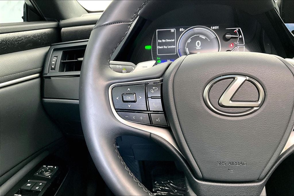 2025 Lexus ES 300h