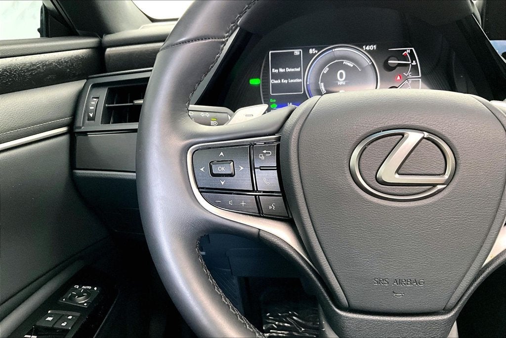 2025 Lexus ES 300h