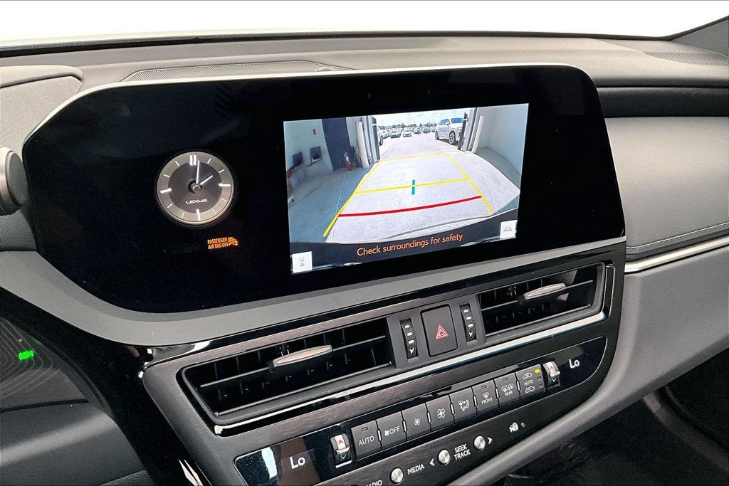2025 Lexus ES 300h