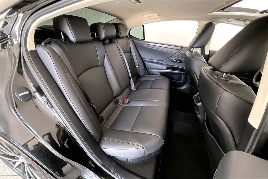 2025 Lexus ES 300h