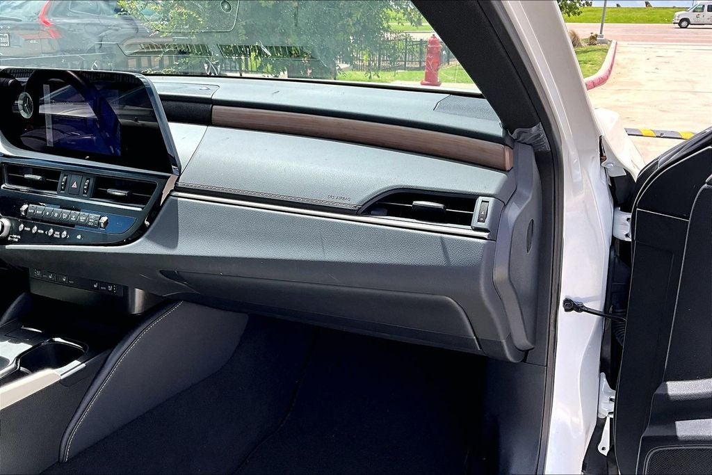 2025 Lexus ES 350