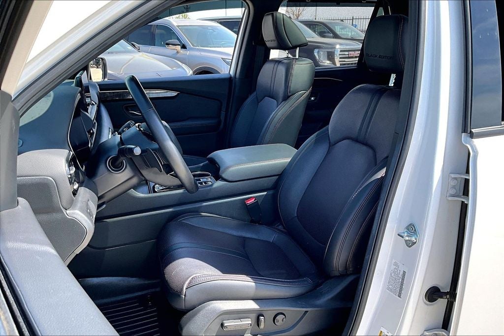 2025 Honda Pilot Black Edition