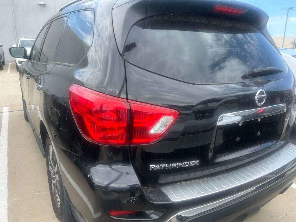 2020 Nissan Pathfinder S