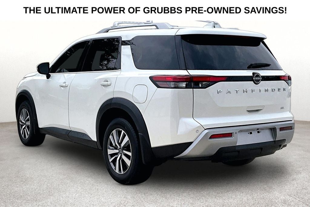 2024 Nissan Pathfinder SL