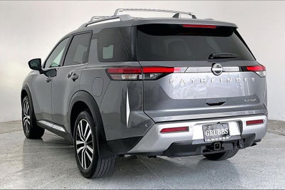 2025 Nissan Pathfinder Platinum