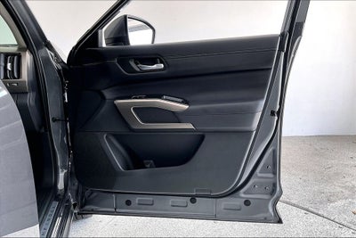 2025 Nissan Pathfinder Platinum