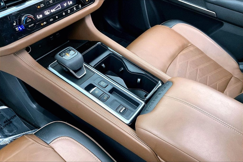 2023 Nissan Pathfinder Platinum