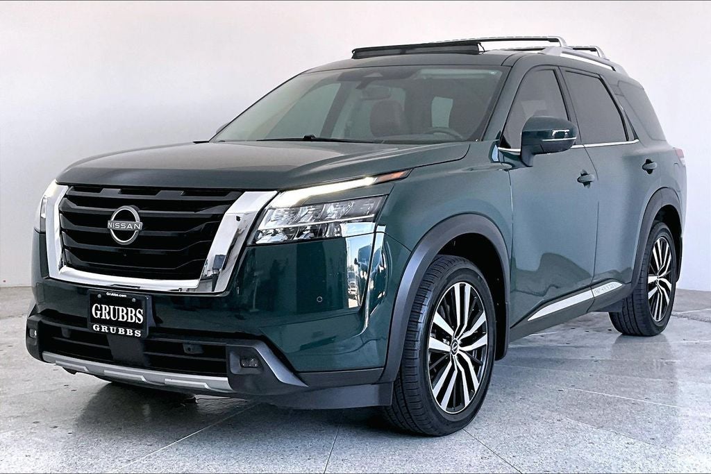 2023 Nissan Pathfinder Platinum