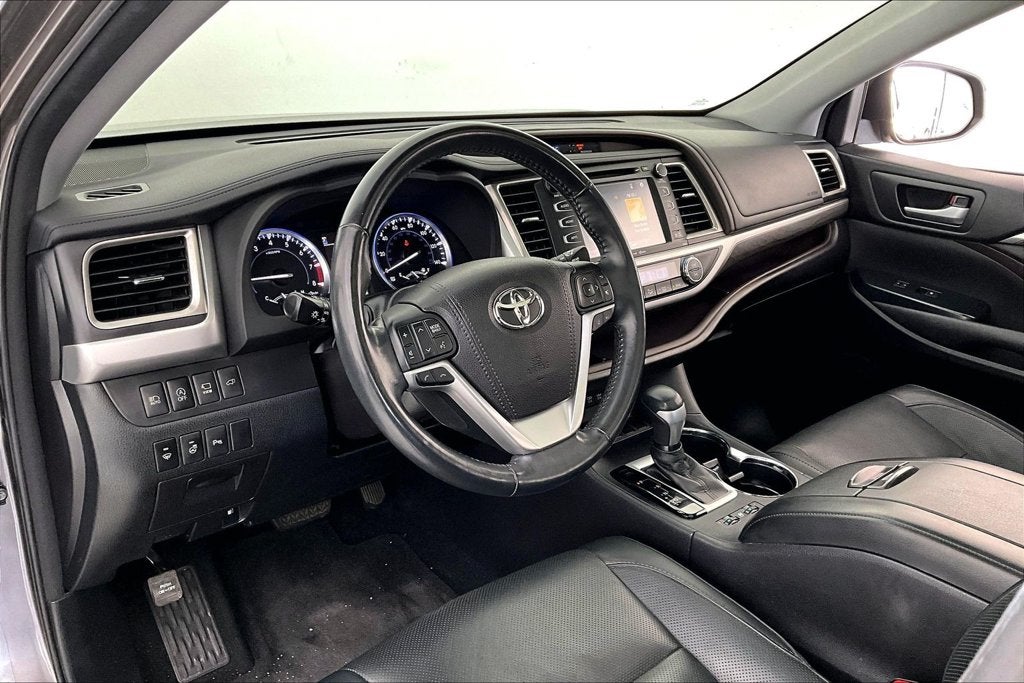 2018 Toyota Highlander Limited Platinum