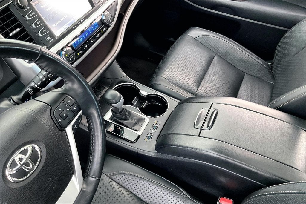 2018 Toyota Highlander Limited Platinum
