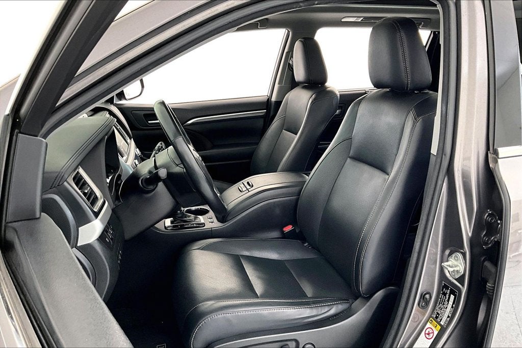 2018 Toyota Highlander Limited Platinum