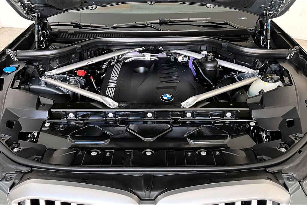 2025 BMW X5 xDrive40i M Sport