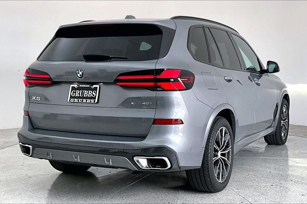 2025 BMW X5 xDrive40i M Sport