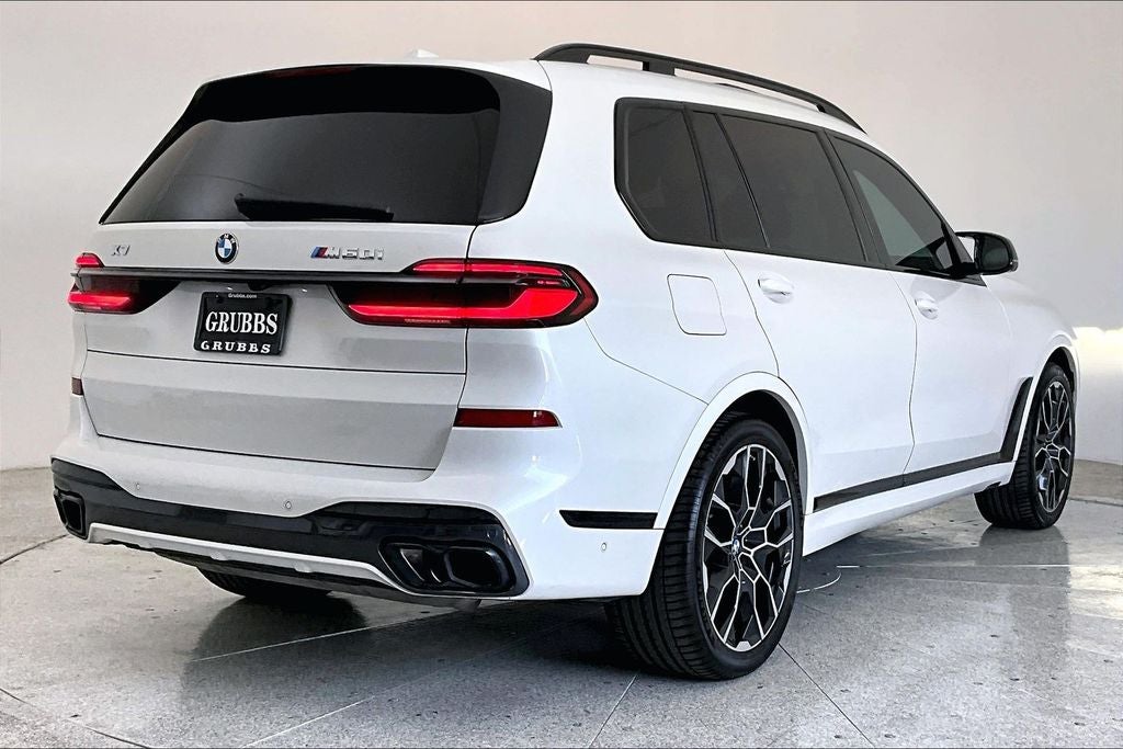 2024 BMW X7 M60i