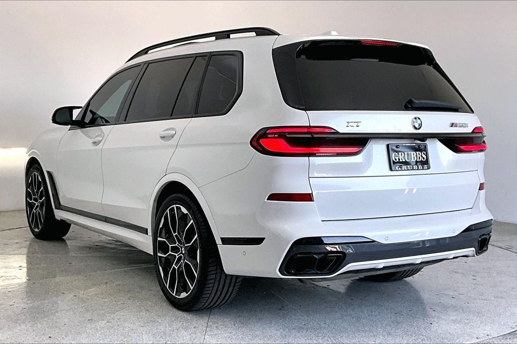 2024 BMW X7 M60i