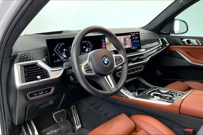 2024 BMW X7 M60i