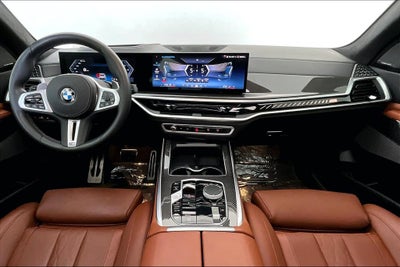 2024 BMW X7 M60i