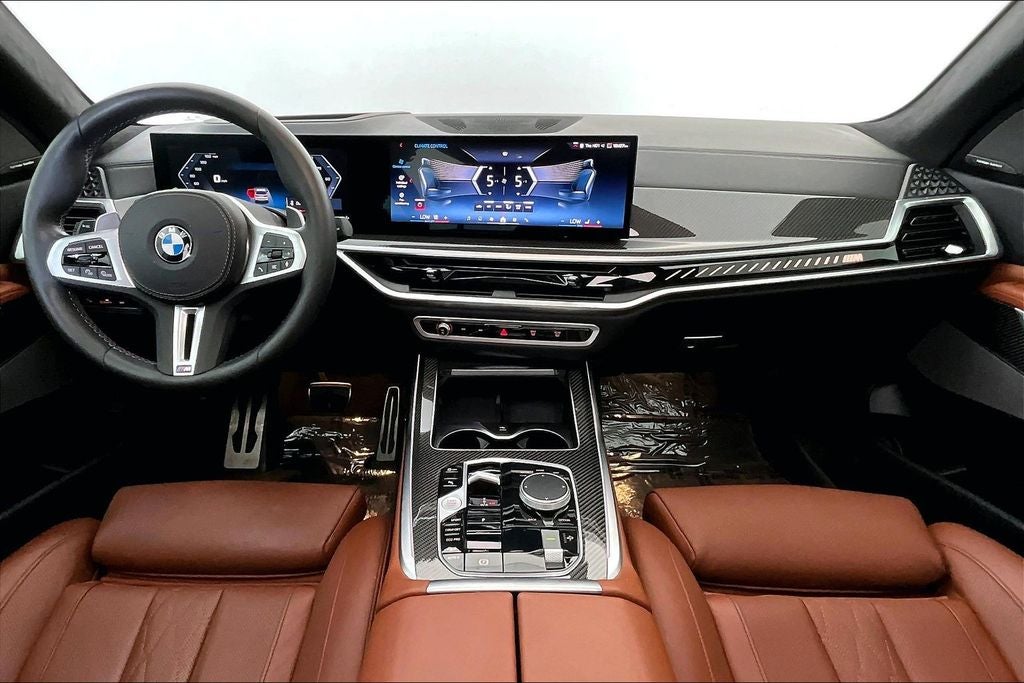 2024 BMW X7 M60i