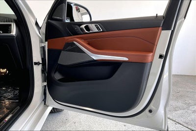 2024 BMW X7 M60i
