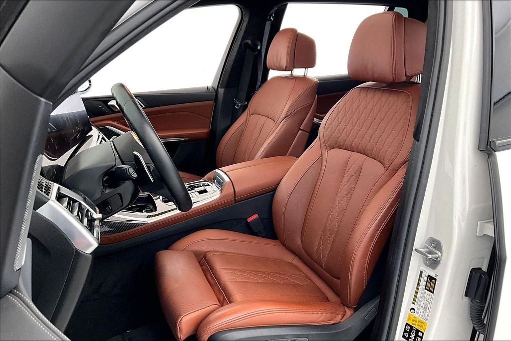 2024 BMW X7 M60i