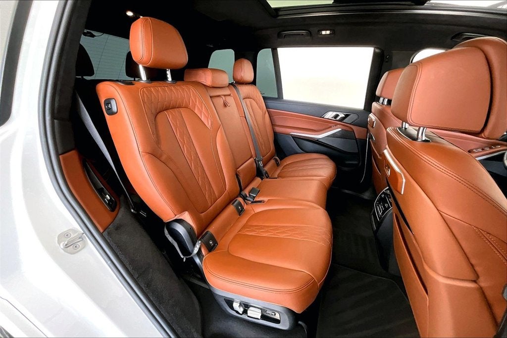 2024 BMW X7 M60i