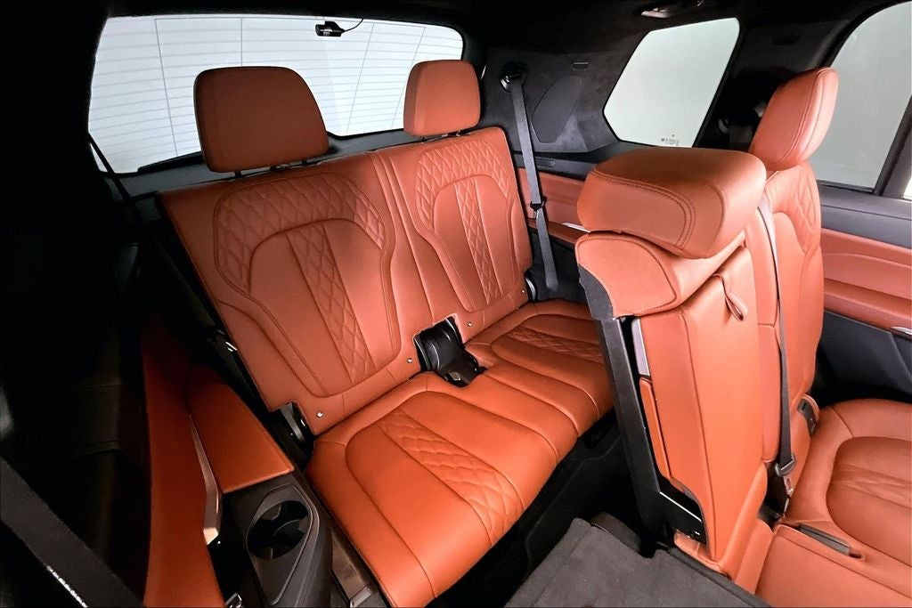 2024 BMW X7 M60i